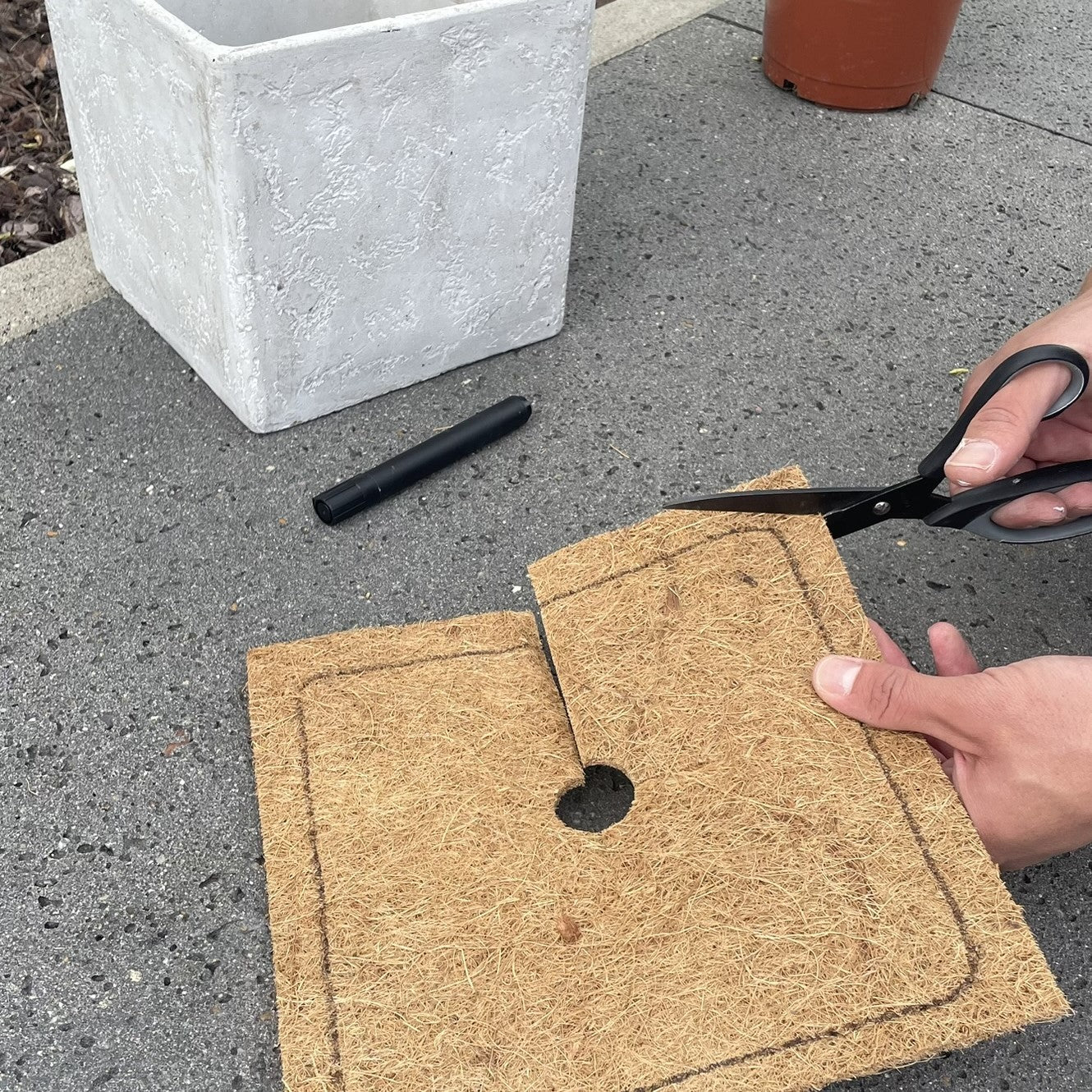 Wacredo Square Coconut Frost Protection Mat for Plants - Available in 25, 30, 38, 45, and 60 cm Sizes